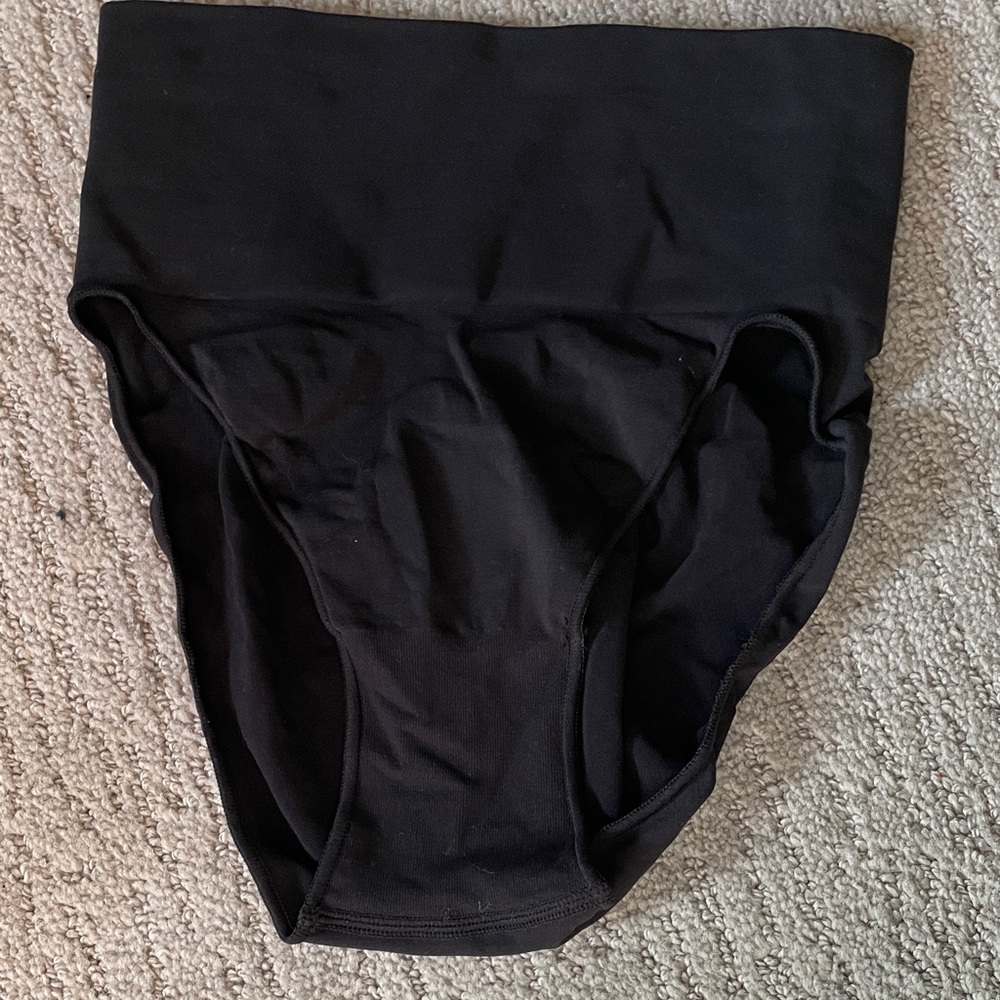 SKIMS Black tummy control underwear